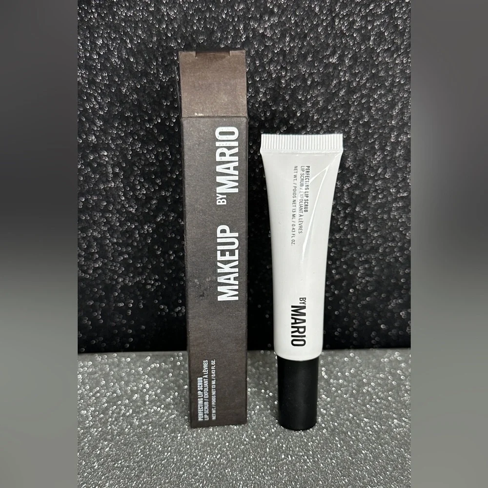 Makeup By Mario Perfecting Lip Scrub